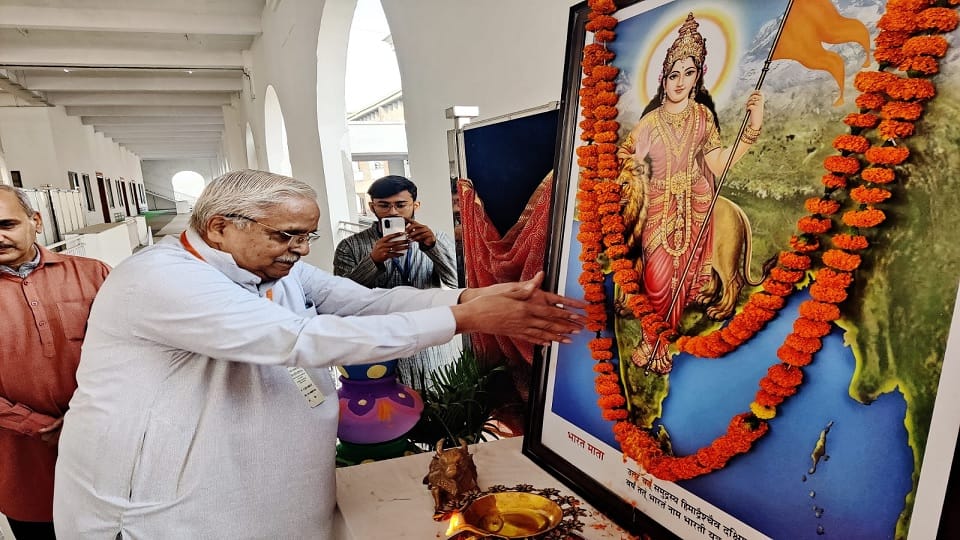 Inauguration of the exhibition before the All India Pratinidhi Sabha of RSS in Panipat