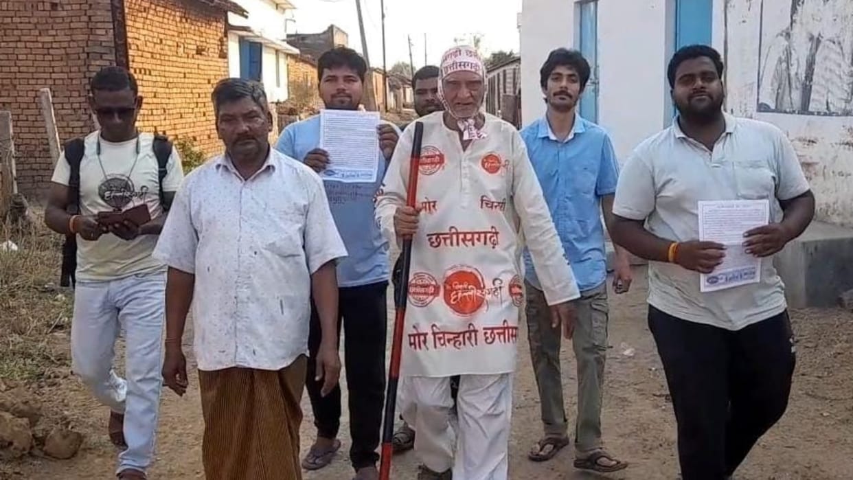 padyatra taken out to include chhattisgarhi language in primary education in bilaspur