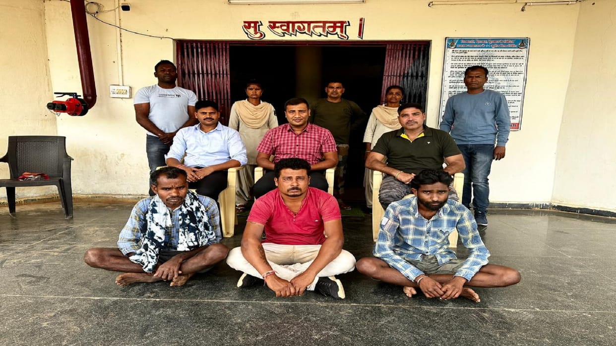 Sukma police caught three Maoist suppliers with heavy explosives