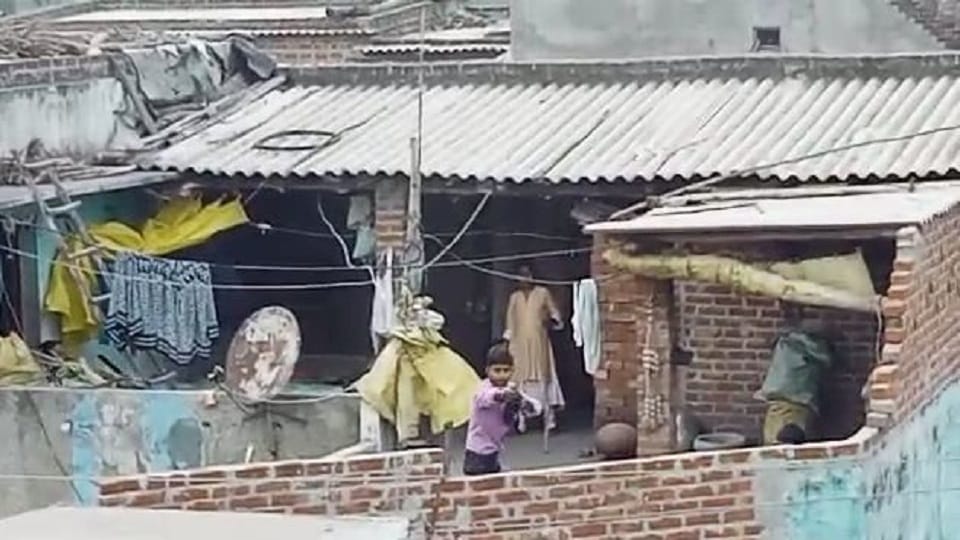 Firing in film style after clashes between two sides on holi in shahjahanpur
