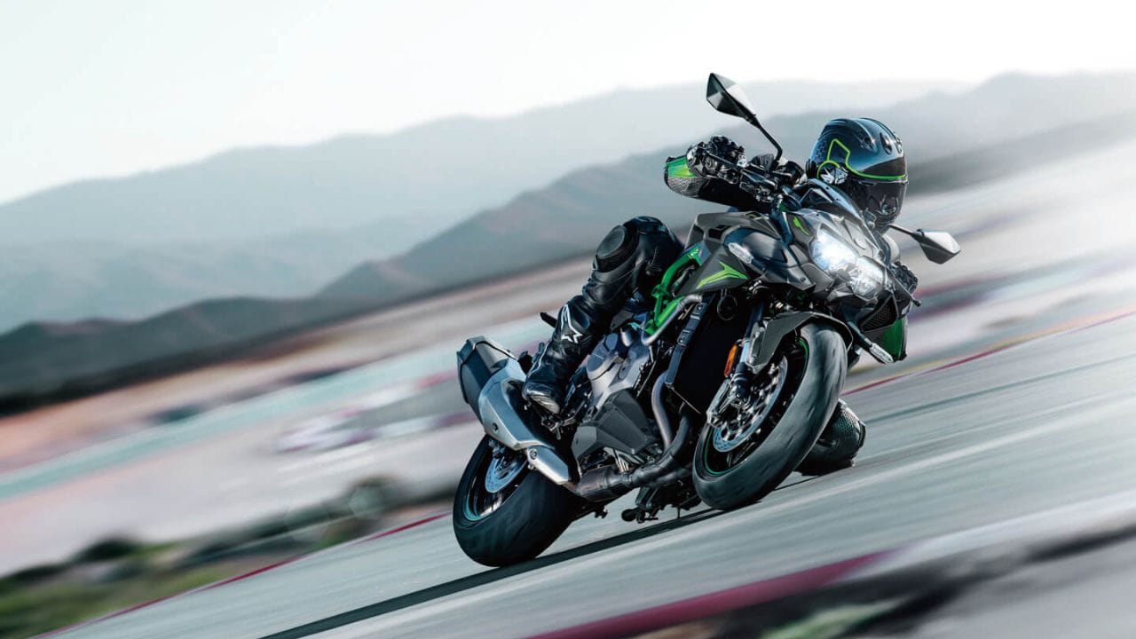 kawasaki launches z h2 and zh2 se super bikes in india, know price and other details
