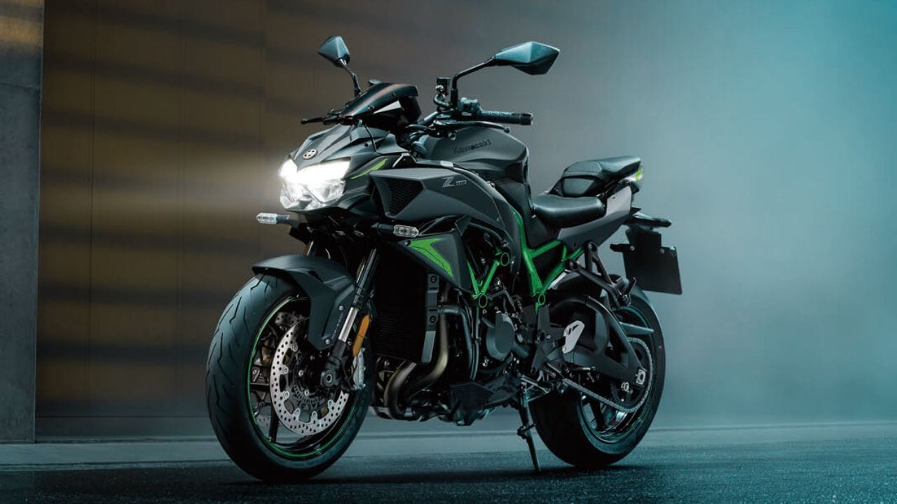 kawasaki launches z h2 and zh2 se super bikes in india, know price and other details