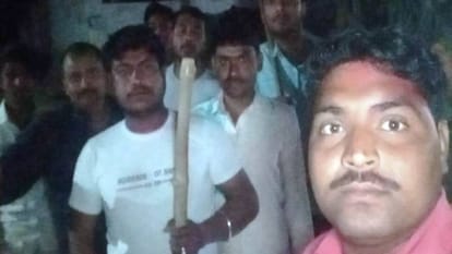 leopard attacked former pradhan and ran away when people arrived In Kasganj