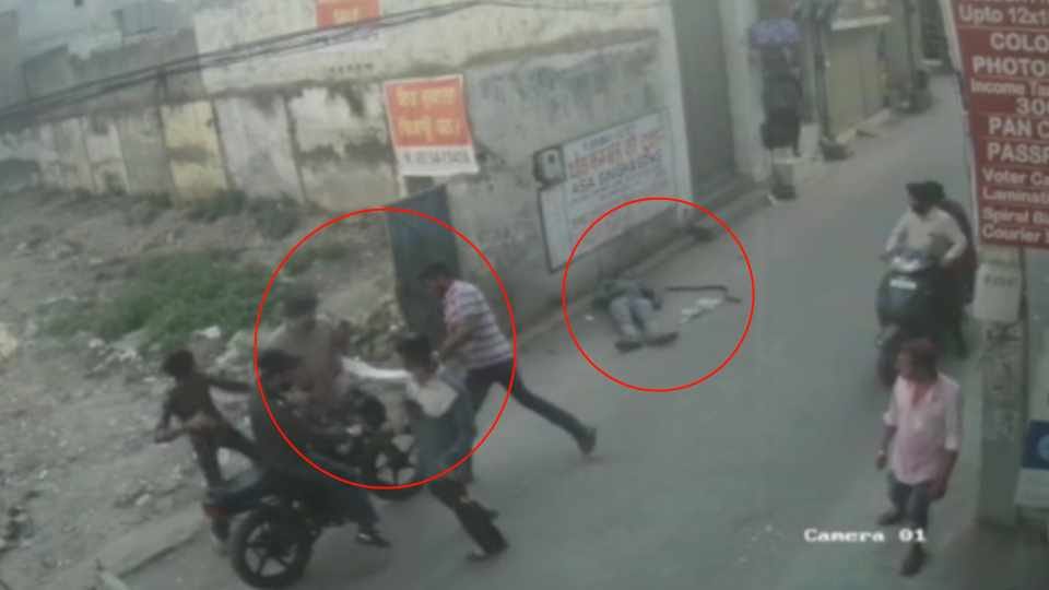 Bike riders attacked two youths with sharp weapons in Ludhiana