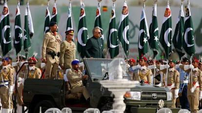 Economic Crisis: Pakistan Army limits National Day parade amid economic crisis, here are the reasons