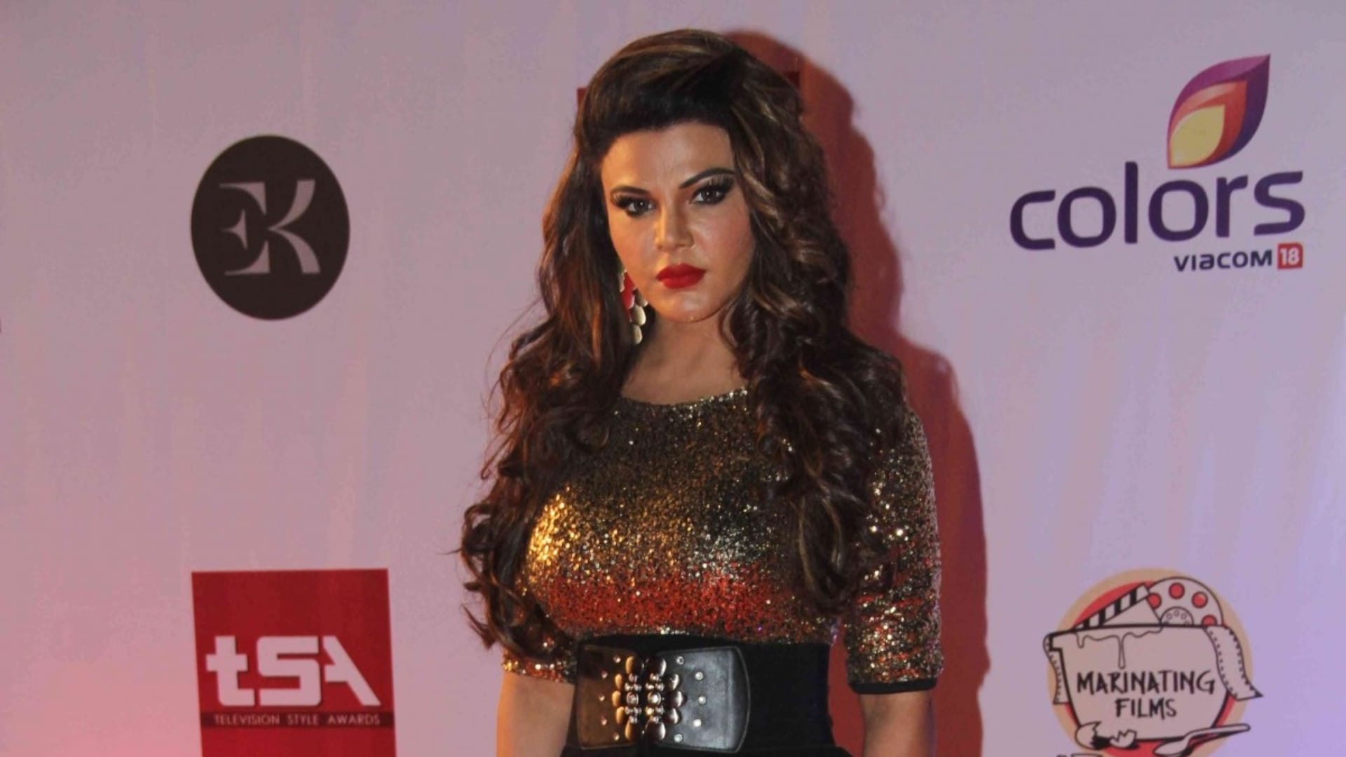 Rakhi Sawant Life Inspire Song jhootha Release actress cried In front Of Paparazzi said im also a human being
