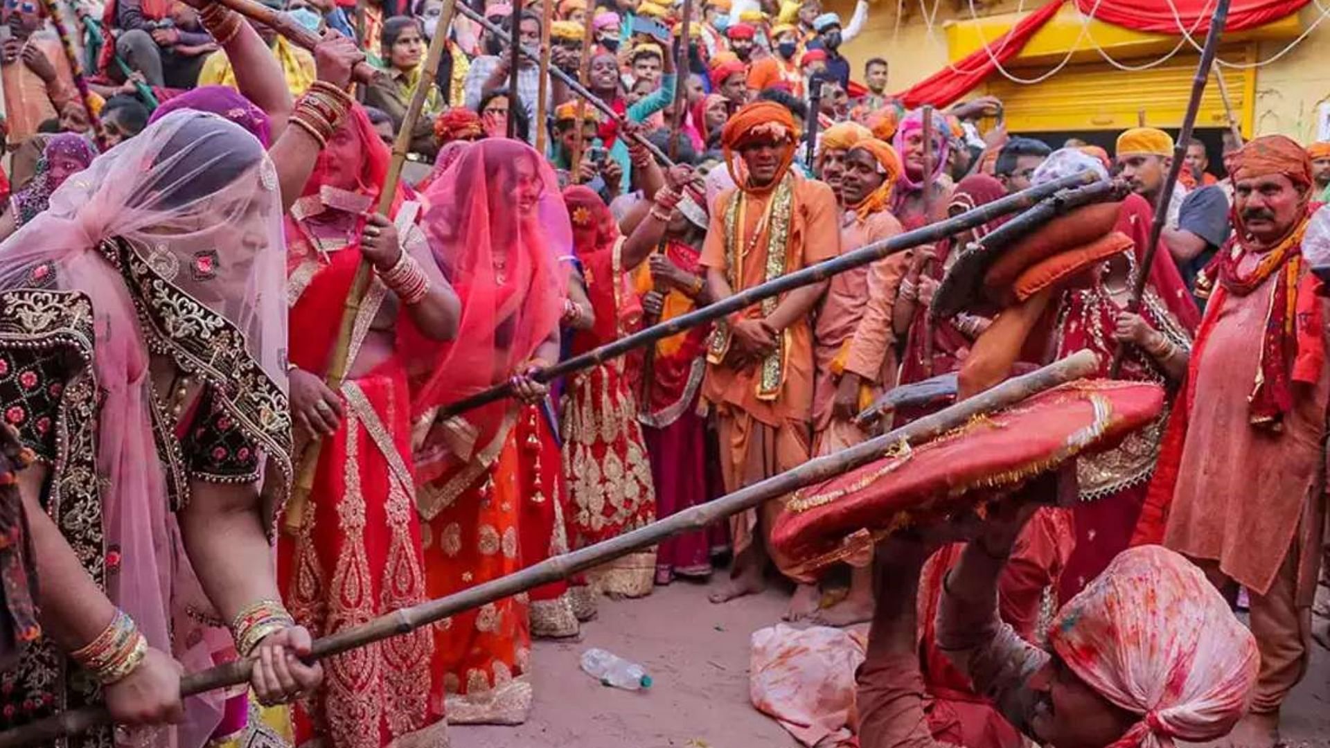 Holi 2024 How And Why Lathmar Holi Famous In Barsana Mathura Know About Braj Ki Holi - Amar Ujala Hindi News Live - Holi 2024:कहां मनाई जाती है लट्ठमार होली? जानिए परंपरा