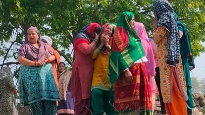 विलाप करते परिजन