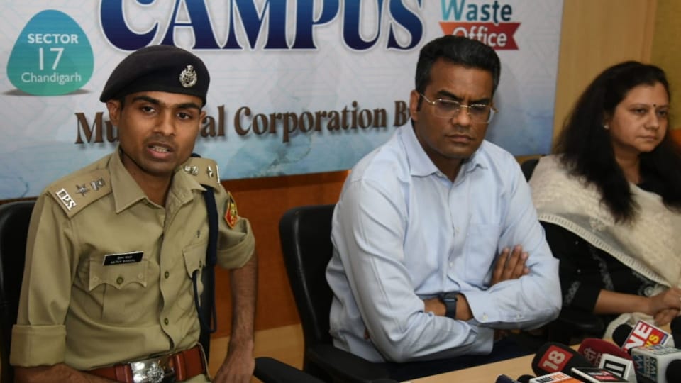 Chandigarh Police Arrested director of Pashchatya company running parking in Chandigarh for three years