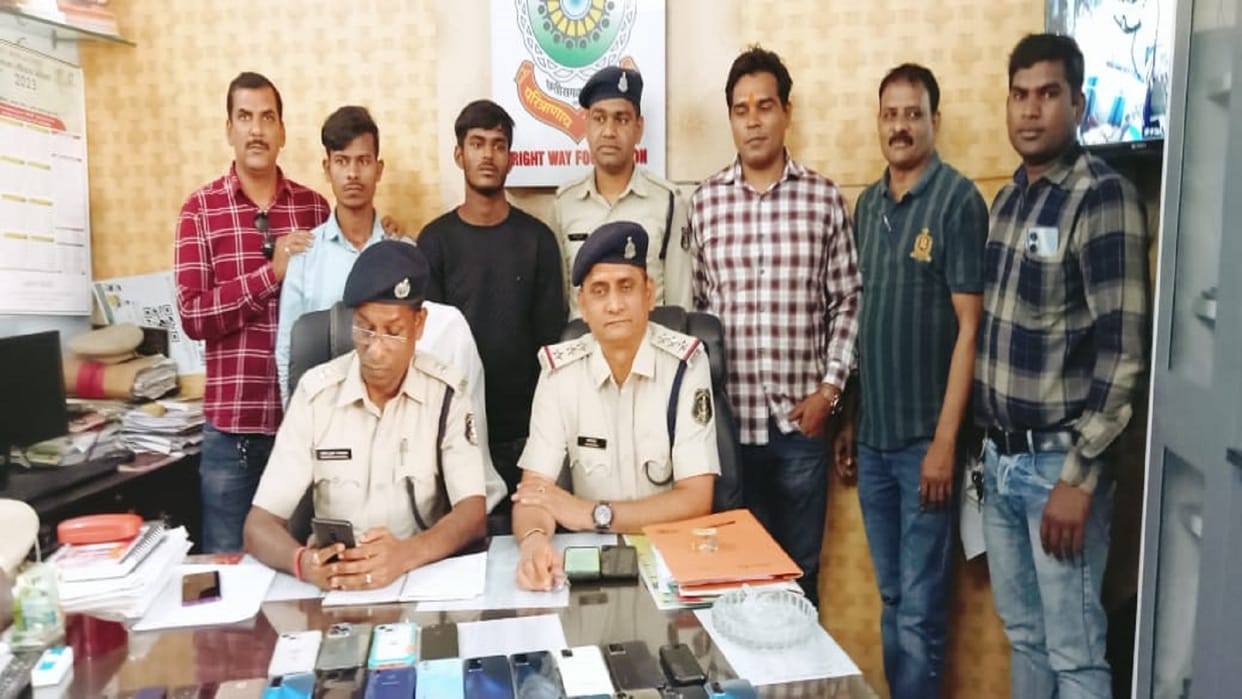 Jharkhand mobile thief gang arrested in champa