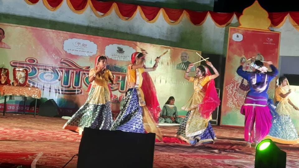 People were thrilled to see Radha Krishna Makhan Leela being staged at Rangotsav 2023 in Mathura