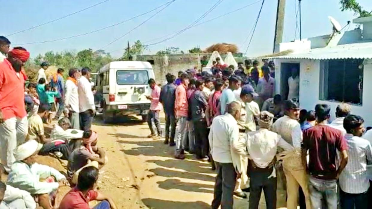 Man commits suicide after killing three daughters and wife