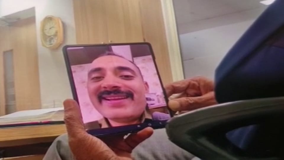Lucknow News: Investigation will be done again for giving clean chit to IPS officer, video of officer goes vir