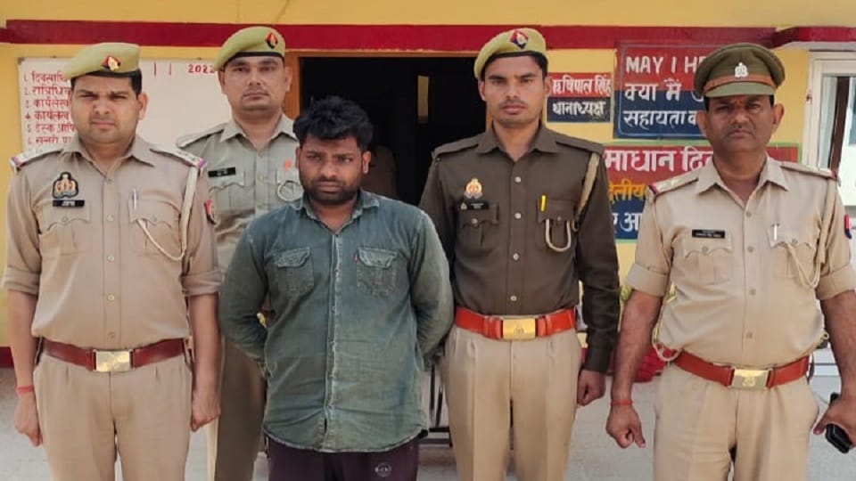 cheat people by posing as MLC brother police arrested