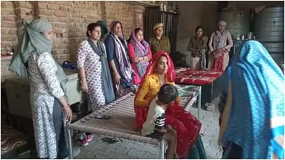 Pulwama Martyrs Widows Protest Update in Rajasthan Manju Jat Sundari Devi MP Kirori Lal Meena