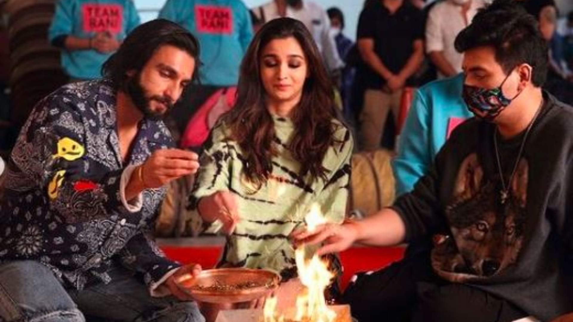 Karan Johar completes his bachpan ka sapna while shooting Tum Kya Mile from rocky aur rani kii prem kahaani