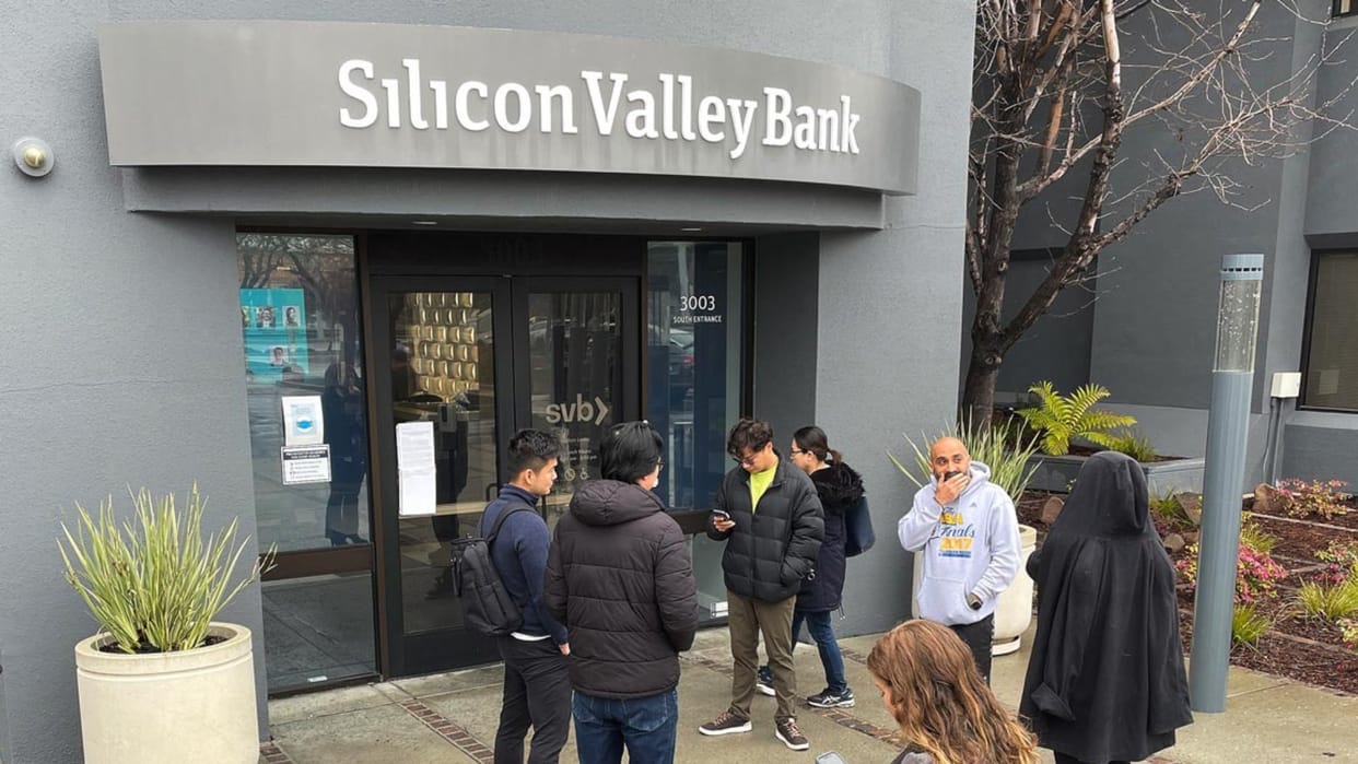 HSBC buys Silicon Valley Bank's UK arm for £1