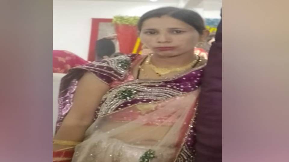 Dowry greedy in laws are accused of killing married woman in Agra