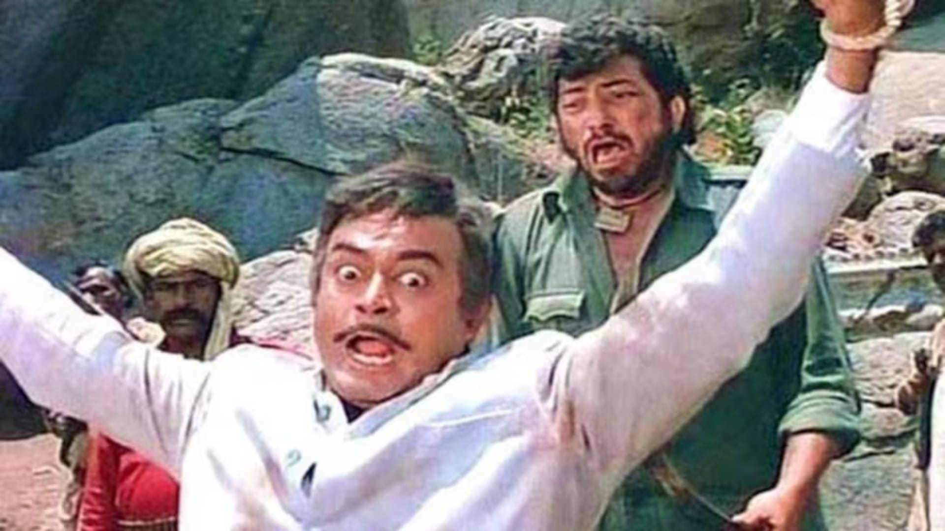 Amitabh Bachchan Dharmendra Sholay tank scene truth Javed Akhtar shocking revelation