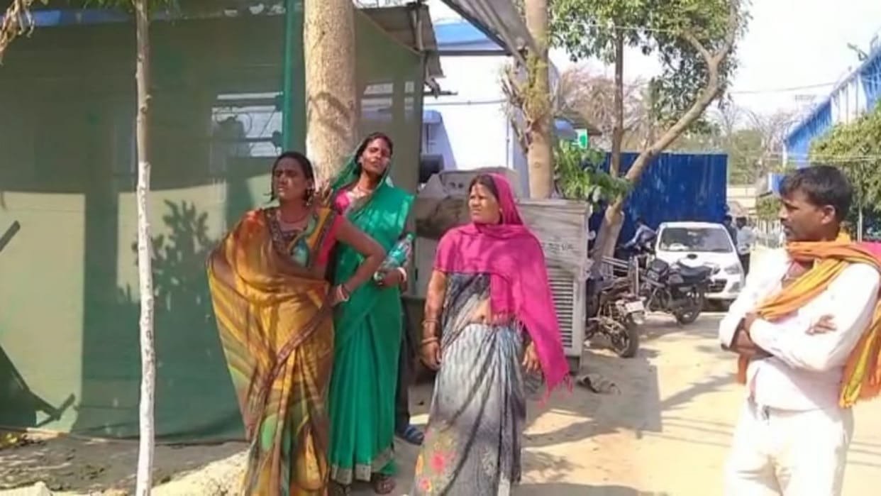 wife came to her in-laws house in Begusarai was found hanging in the morning; dowry death allegations