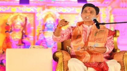 कौशांबी महोत्सव : कवि कुमार विश्वास ने बताई राम की महिमा, बोले- तुझको तेरे राम मिलेंगे, मुझको मेरा धाम मिलेगा Kaushambi Festival: Kumar Vishwas told the glory of Ram
