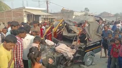 Many died and injured in auto and hyva truck Collision in Madhepura accident today in udakishunganj