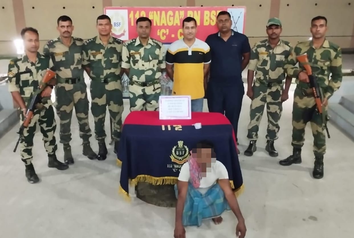 India-Bangladesh border: Smuggler arrested with 12 gold biscuits worth 81 lakhs