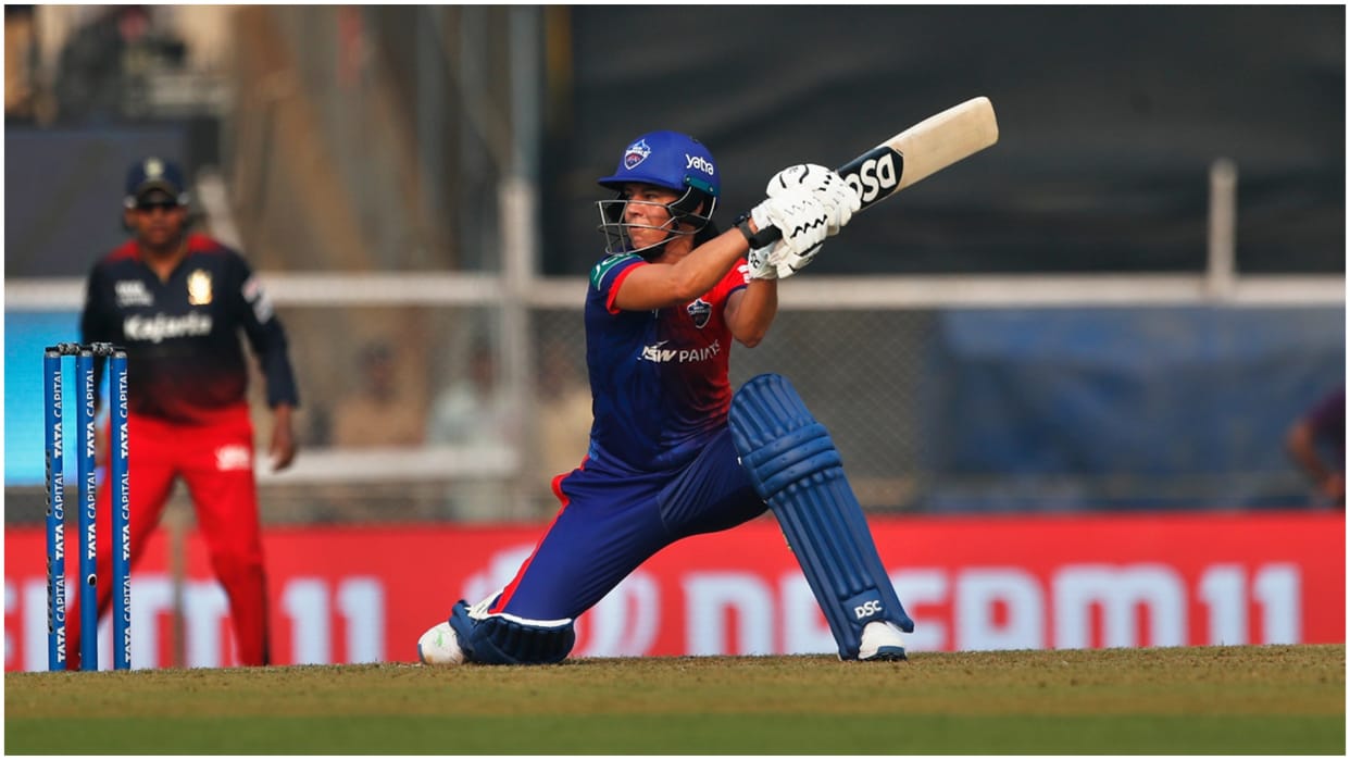 Delhi Capitals defeats Royal Challengers Banglore by 6 wickets in TATA WPL 2023 | Ellyse Perry, Jess Jonassen