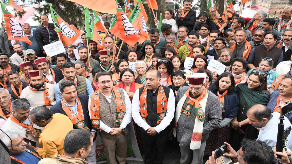Jairam Thakur said It seems as if the last year of the government is going on