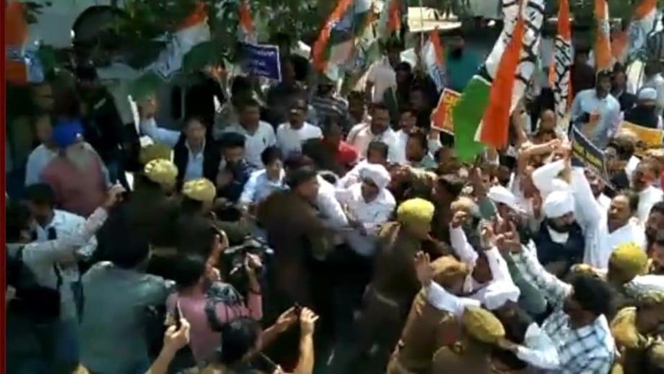 Congress protest in Jammu: Police detained leaders going towards Raj Bhavan