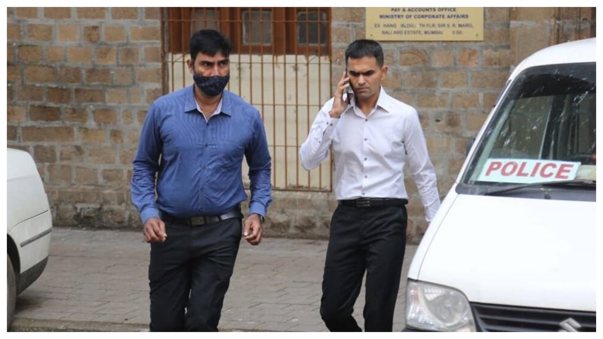 former ncb officer sameer wankhede getting death threats in name of dawood shahrukh khan son case