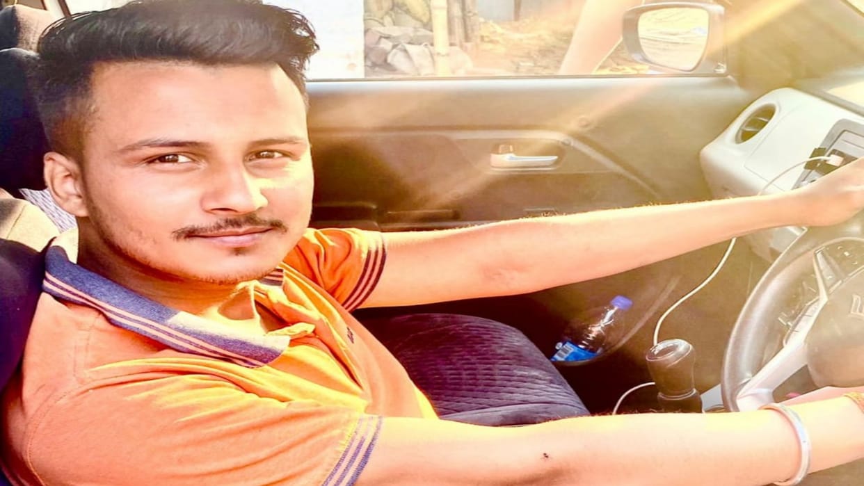 Youth returning home after celebrating birthday of his sister dies in road accident in Samastipur