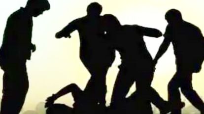 Bihar Crime:बेगूसराय में केस वापस न लेने पर घर में घुसकर लाठी-डंडों से हमला, महिला समेत चार लोग घायल - Attack With Sticks For Not Withdrawing Case In Begusarai, Four People Including