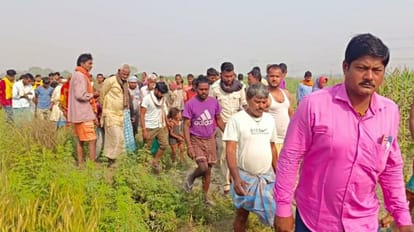 Samastipur:दशहरा बालूपर गांव में गेहूं के खेत में मिला युवक का शव, शरीर पर  मिले चाकू से किए गए वार के निशान - Dead Body Of Youth Found In Wheat Field  In