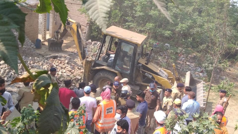 Haridwar News: Encroachment Remove from Railway land Near tibdi underpass