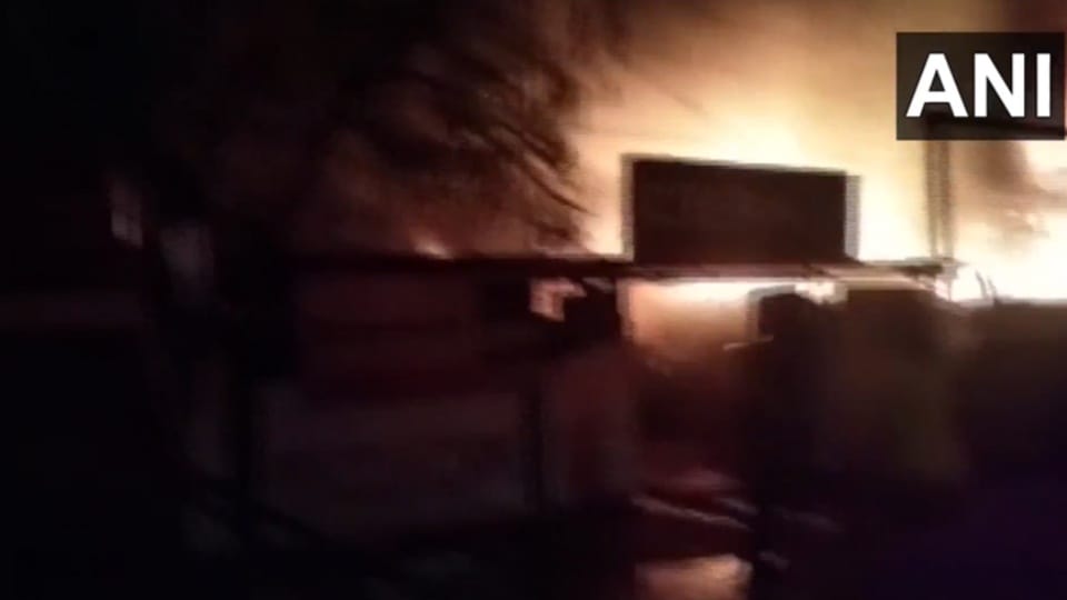 Tamil Nadu: Fire broke out in an old car spare parts godown in Madurai