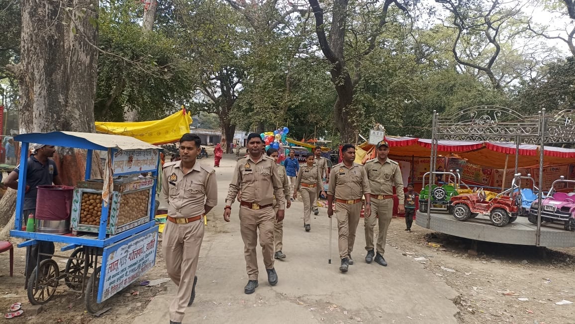 Shameful act of miscreants in Hamirpur, bike revolved around the girl, knifed on protest