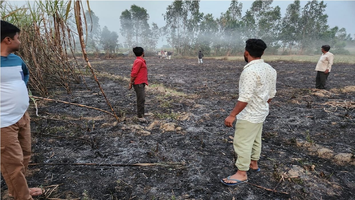 Farmer burnt to death while burning leaves in field in Moradabad