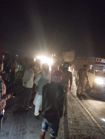 Mirzapur: Tanker collides with tractor carrying woman's body for last rites, two killed