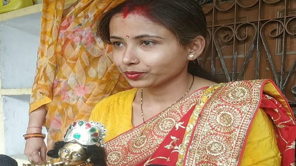 LLB girl student got married with Lord Krishna