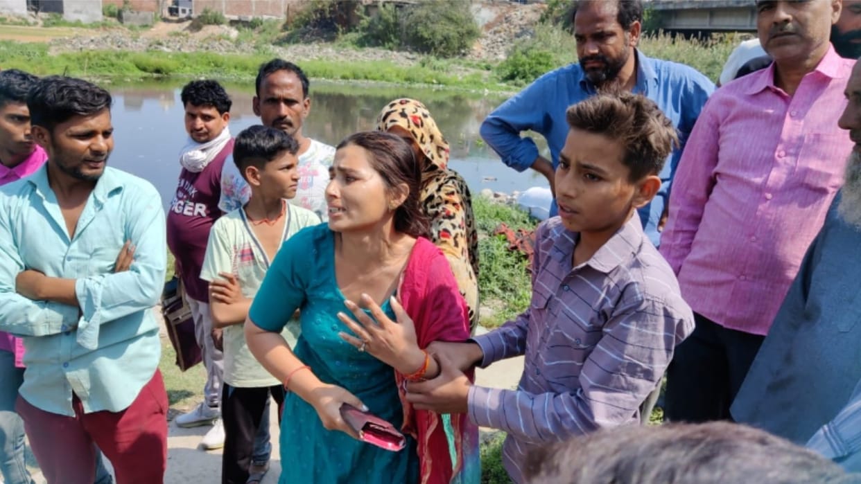 Fear of encounter in UP: A miscreant commits suicide by jumping into river and mourns in family