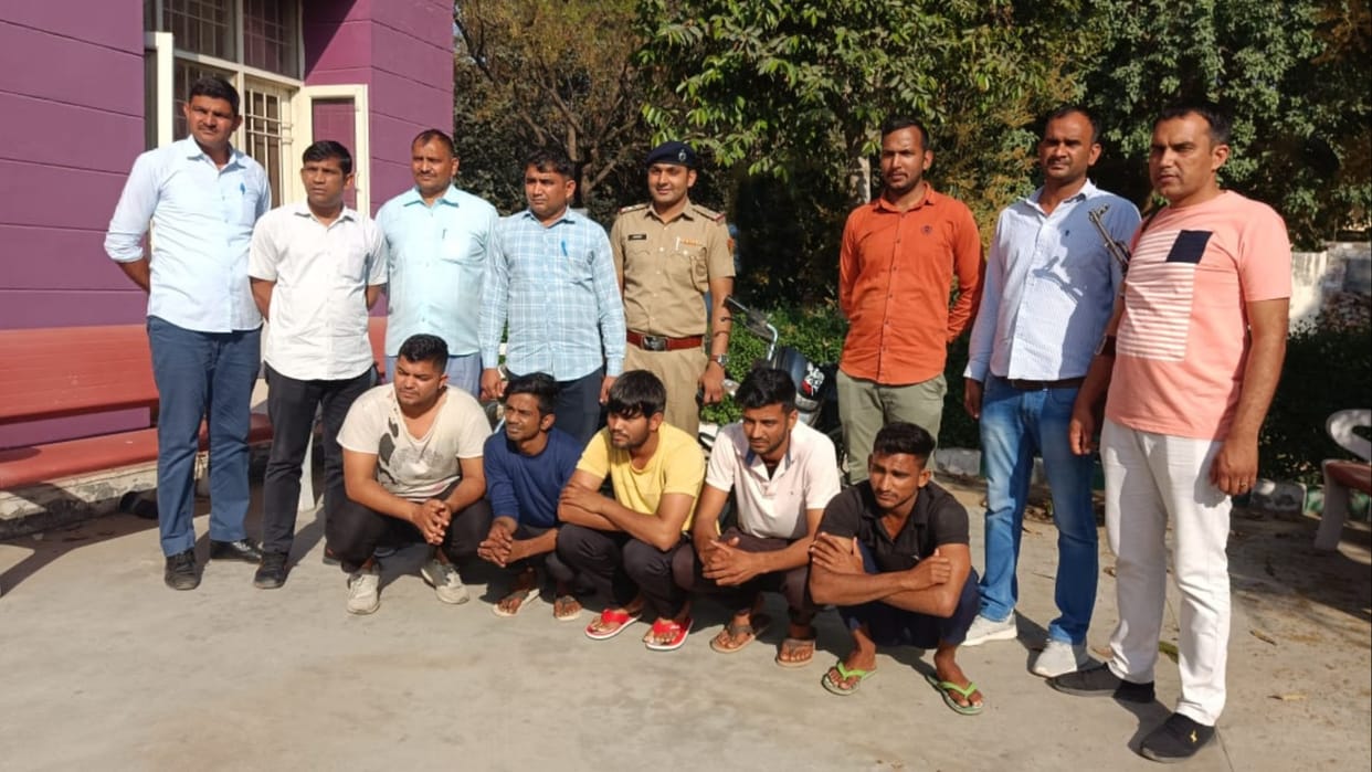 Bhiwani CIA Police arrested the accused of robbing jeweler
