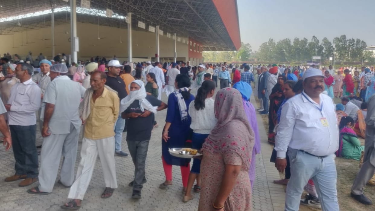 Saharanpur Baba Gurinder reached Dera Beas and crowd of followers, stoppage of 51 trains and route divert