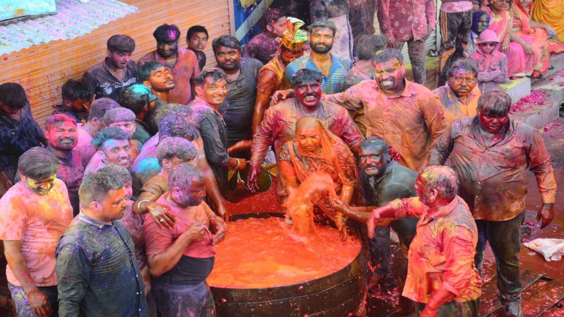 Ujjain Holi Unique family Holi of Marwari gardener society in Ujjain