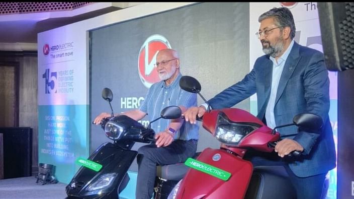 Centre to recover Rs 469 cr from 7 electric two-wheeler makers for non compliance with FAME II scheme norms