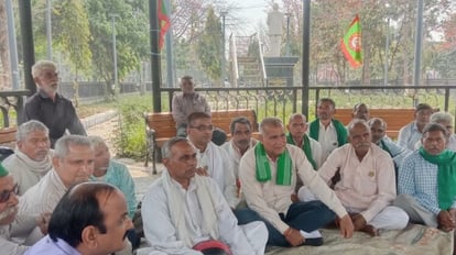 किसान महापंचायत के लिए रणनीति बनाते किसान नेता