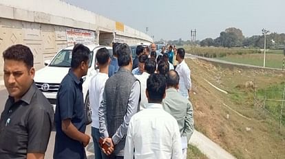 Varanasi: जय शाह और राजीव शुक्ला ने किया जमीन का निरीक्षण, 2024 में तैयार होगा मोटेरा जैसा क्रिकेट स्टेडियम गंजारी गांव पहुंचे जय शाह और राजीव शुक्ला