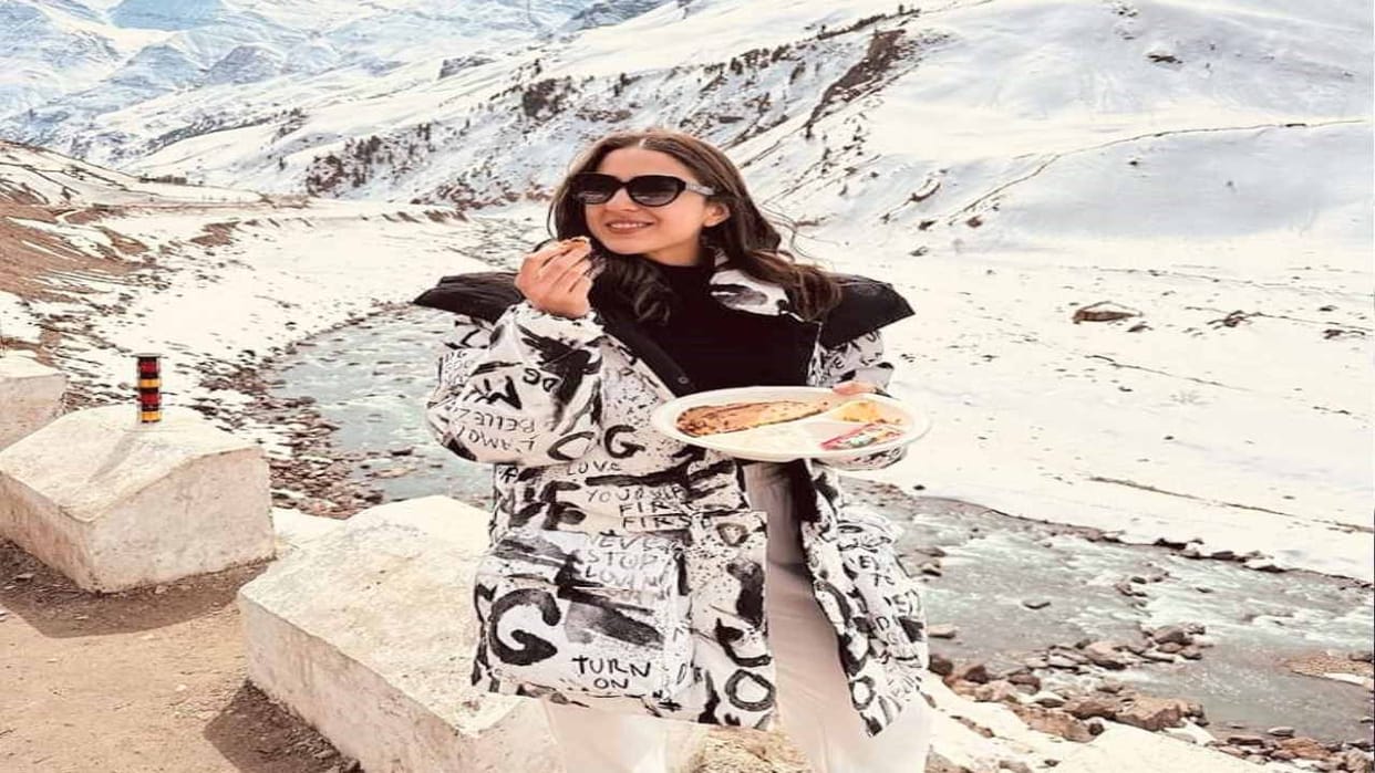 Actress Sara Ali Khan ate parantha on the banks of Chandra river, said - litigants are no less than Switzerlan