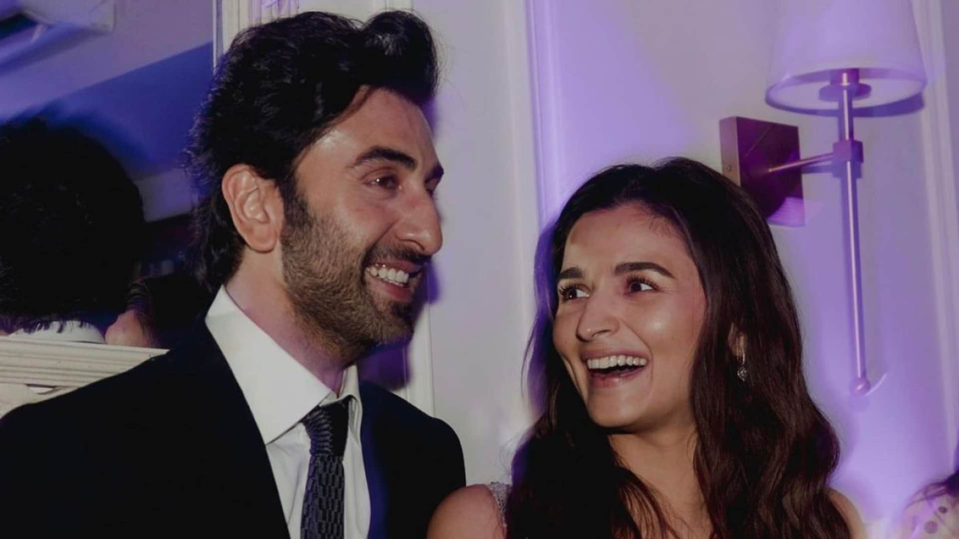 Alia Bhatt Birthday Mother In Law Neetu Kapoor And Sister In Law Riddhima Kapoor Kareena Kapoor Wish Actress