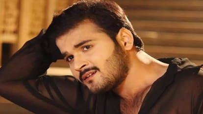 arvind akela kallu starrer bhojpuri film raaz first look out poster goes viral on internet  see here